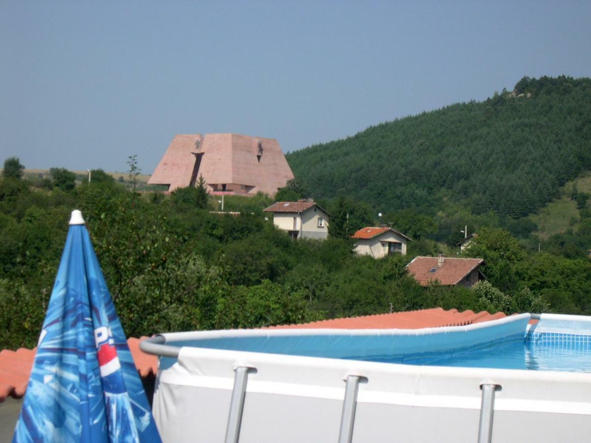 Hotel Aleksievata Kashta Gurgulyat Екстер'єр фото