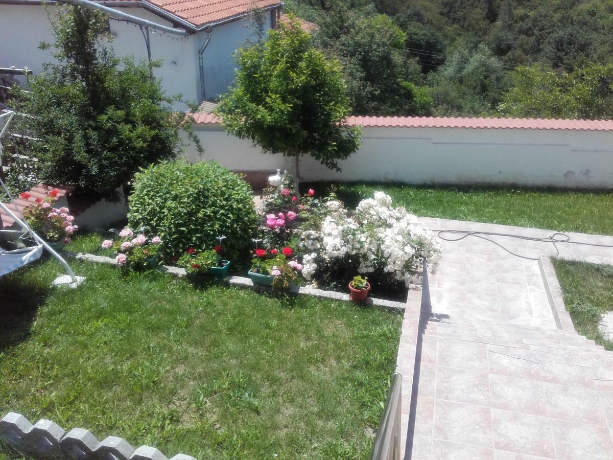 Hotel Aleksievata Kashta Gurgulyat Екстер'єр фото