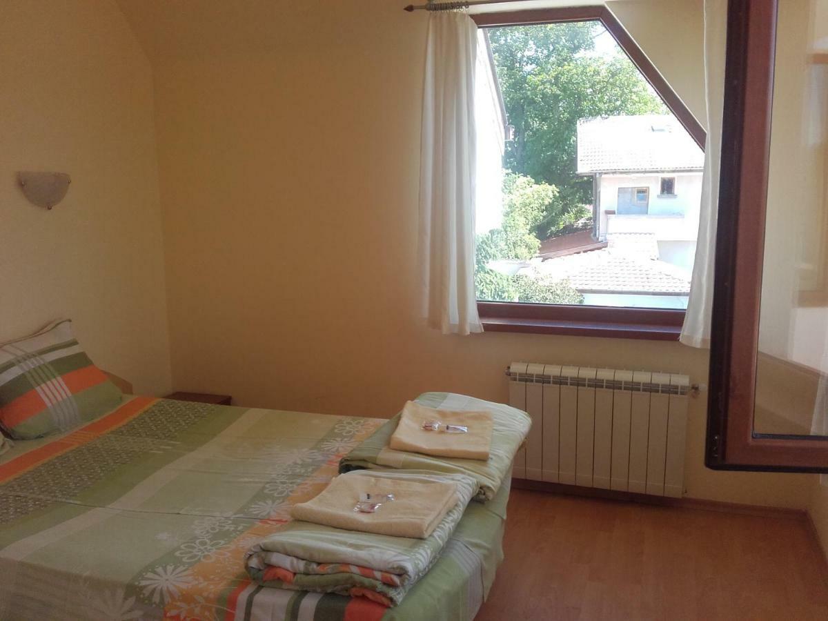 Hotel Aleksievata Kashta Gurgulyat Екстер'єр фото