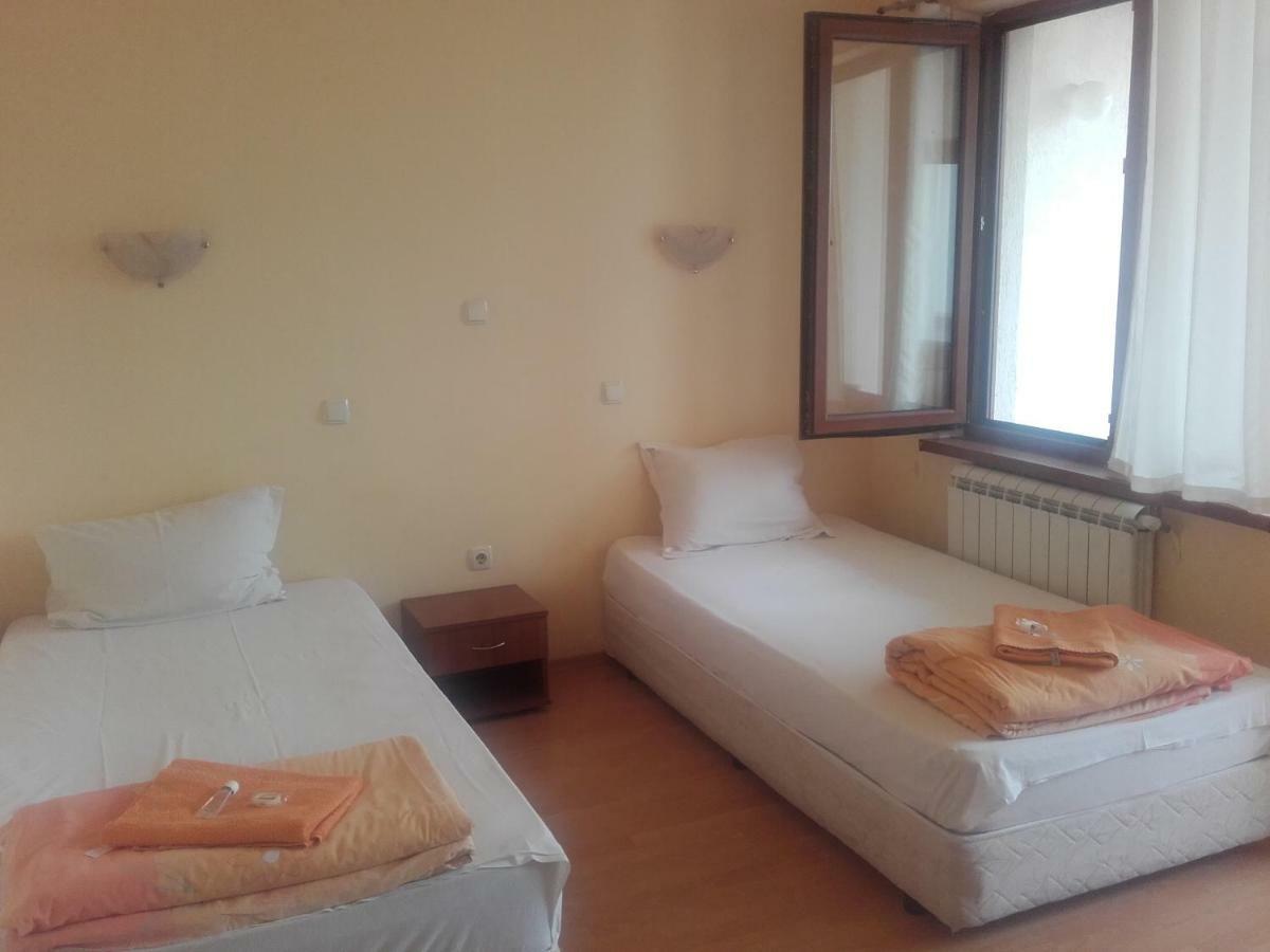 Hotel Aleksievata Kashta Gurgulyat Екстер'єр фото