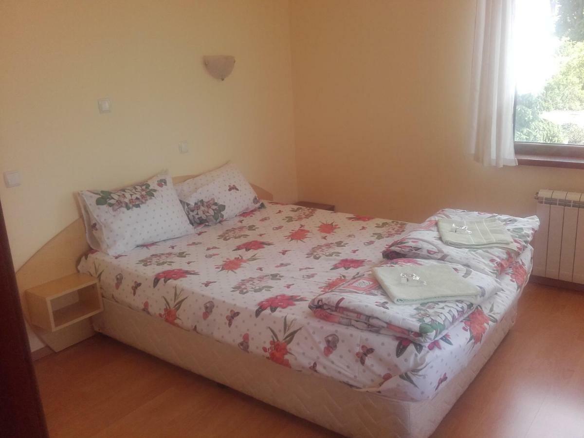 Hotel Aleksievata Kashta Gurgulyat Екстер'єр фото